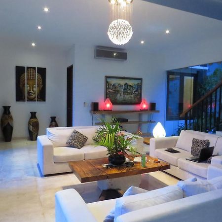 Villa Lebah อูงาซัน ภายนอก รูปภาพ